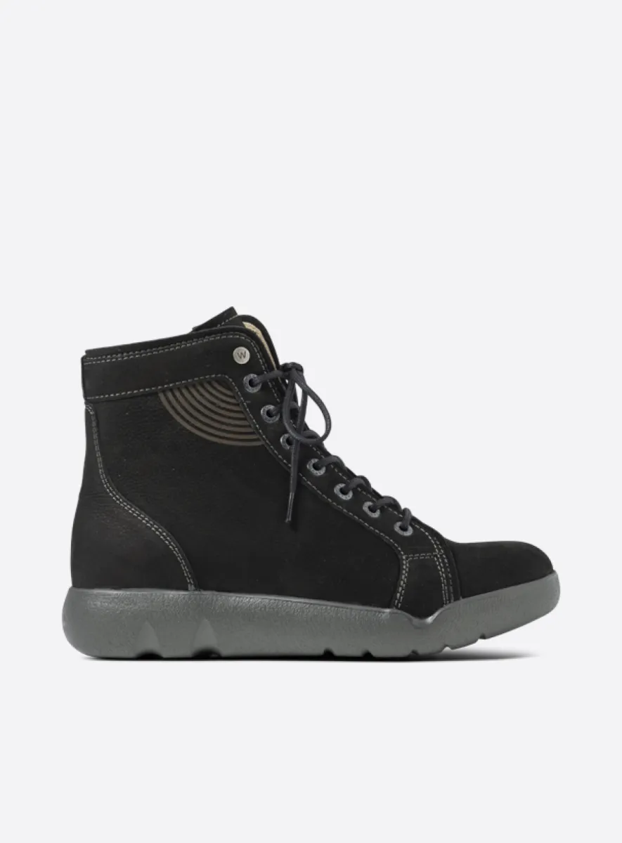 Wolky Fiano - black nubuck Lace up boots for women