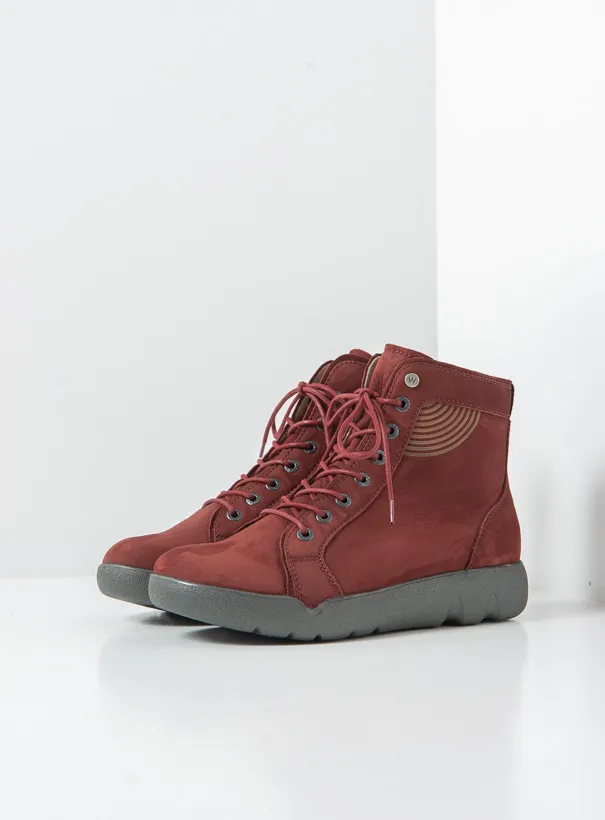 Wolky Fiano - oxblood nubuck Arch support shoes for women