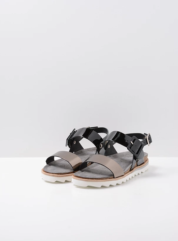 wolky sandals 08225 minori 60001 black bronze patent leather front